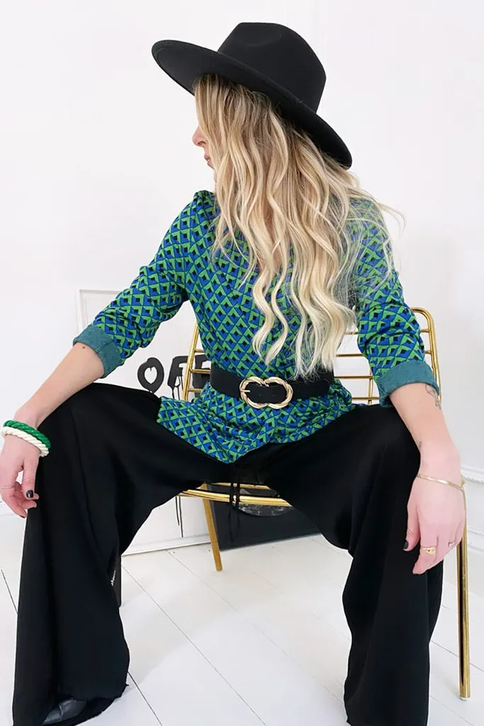 Veste verte et bleue à motifs