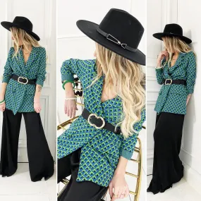 Veste verte et bleue à motifs